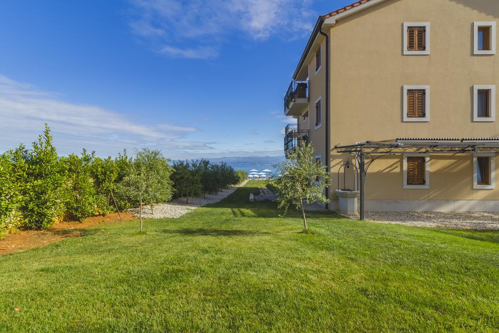 Luxury Apartments Villa Matea Malinska Exterior photo