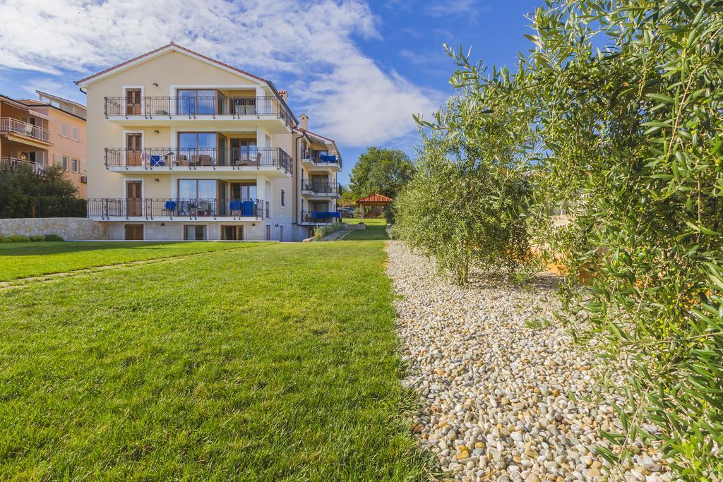 Luxury Apartments Villa Matea Malinska Exterior photo
