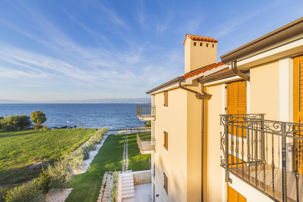 Luxury Apartments Villa Matea Malinska Exterior photo