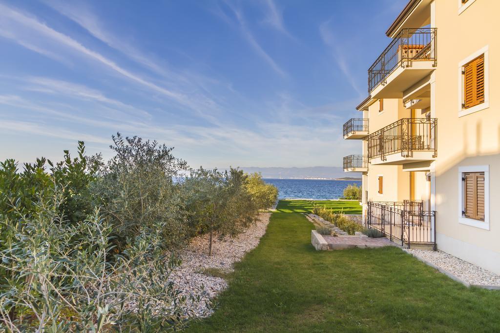 Luxury Apartments Villa Matea Malinska Exterior photo